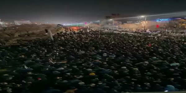 ईरान के निर्वासित राजकुमार के आह्वान पर देशभर में खामेनेई के खिलाफ प्रदर्शन