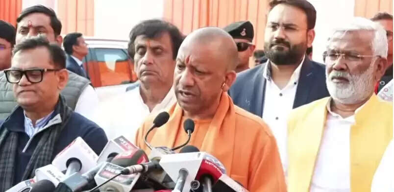 मुख्यमंत्री योगी खेल विश्वविद्यालय का निरीक्षण करने पहुंचे मेरठ, कहा-नए सत्र से इसी परिसर में होगी पढ़ाई, मई 2026 तक पूरें होंगे निर्माण कार्य