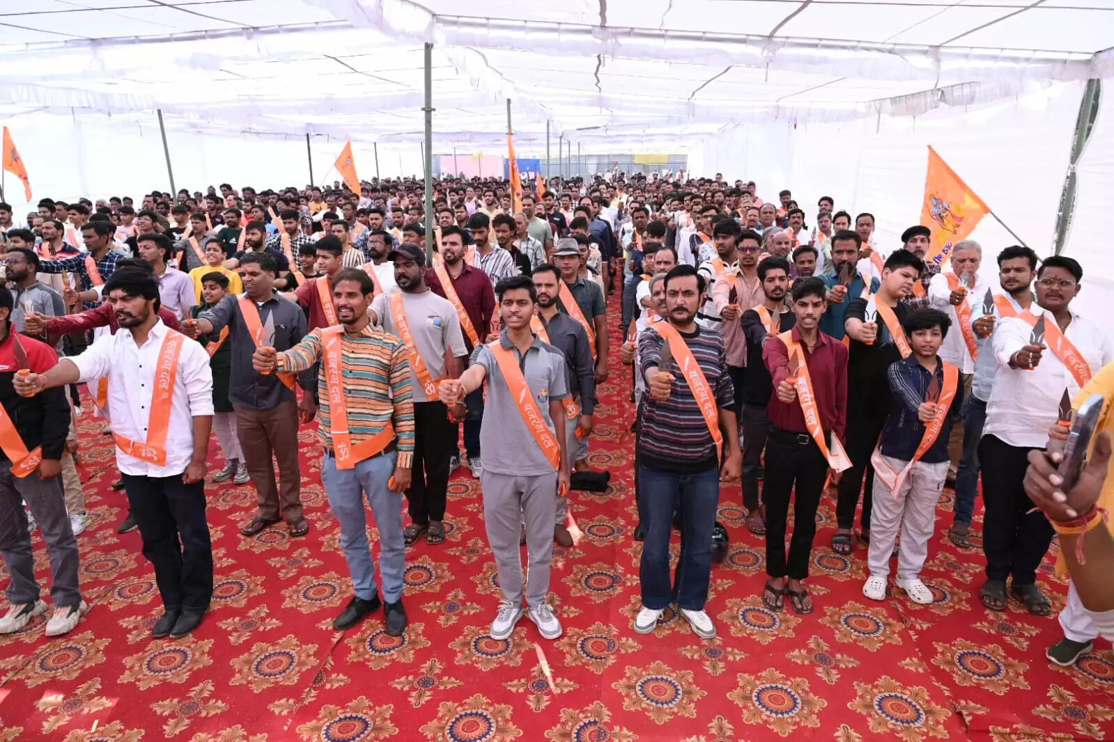 बजरंग दल ने कराई&nbsp; तीन हजार कार्यकर्ताओं की त्रिशूल दीक्षा