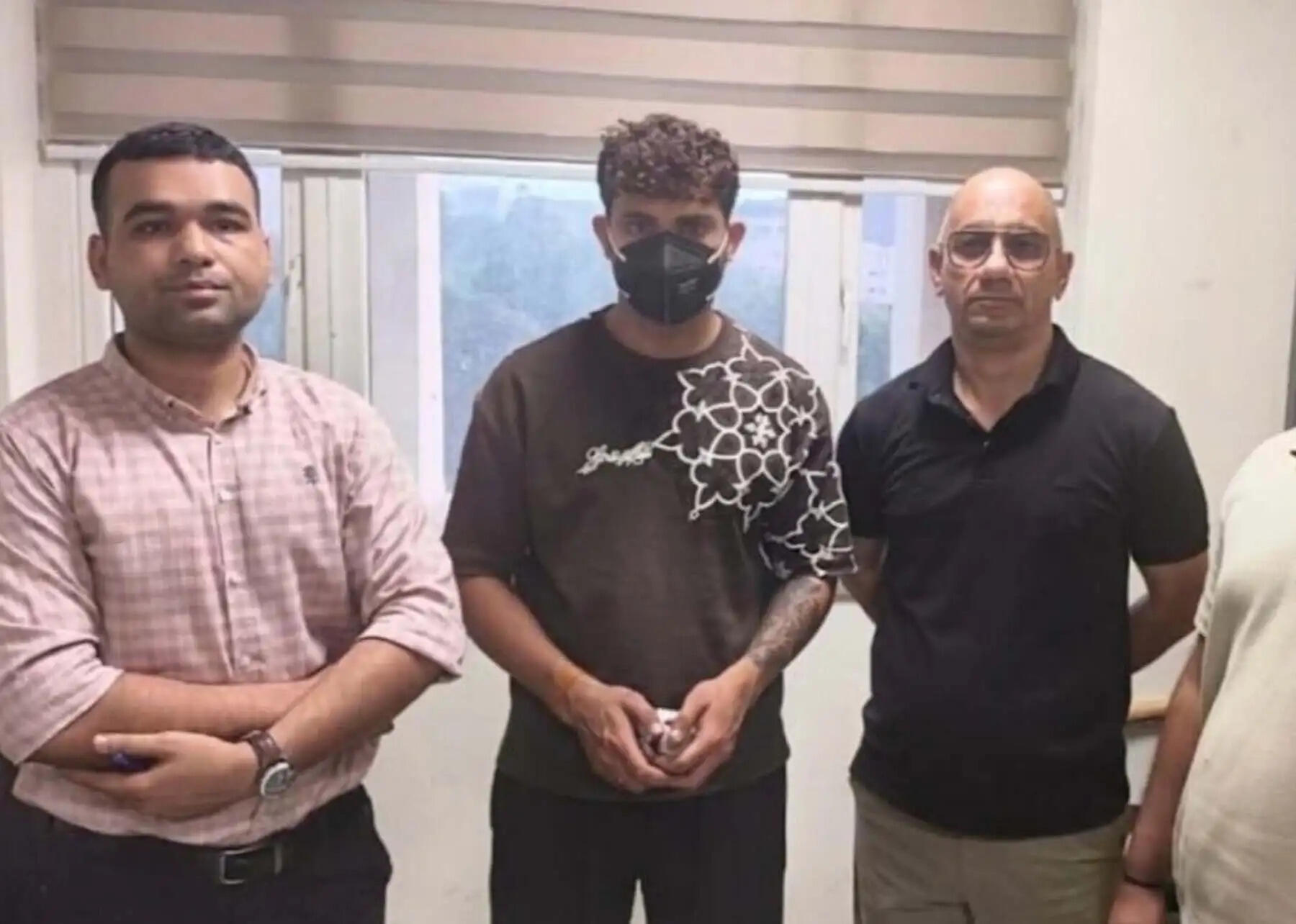 गुरुग्राम: नारकोटिक्स कंट्रोल ब्यूरो ने नशीले पदार्थ समेत दिल्ली निवासी युवक को दबोचा