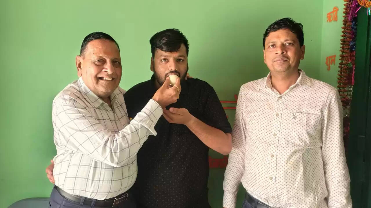 रक्सौल के रौनक केशान ने चार्टर्ड अकाउंटेंट की फाइनल परीक्षा में लहराया सफलता का परचम