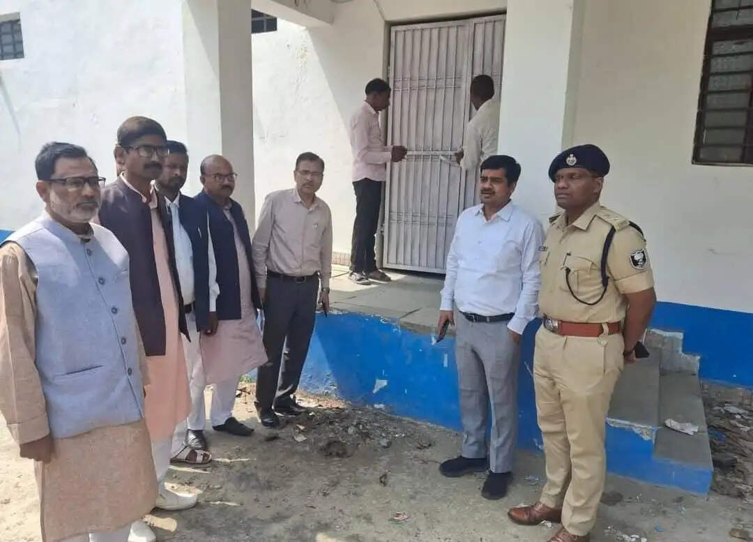 सुपौल में ईवीएम/वीवीपेट वेयरहाउस का त्रैमासिक आंतरिक निरीक्षण संपन्न