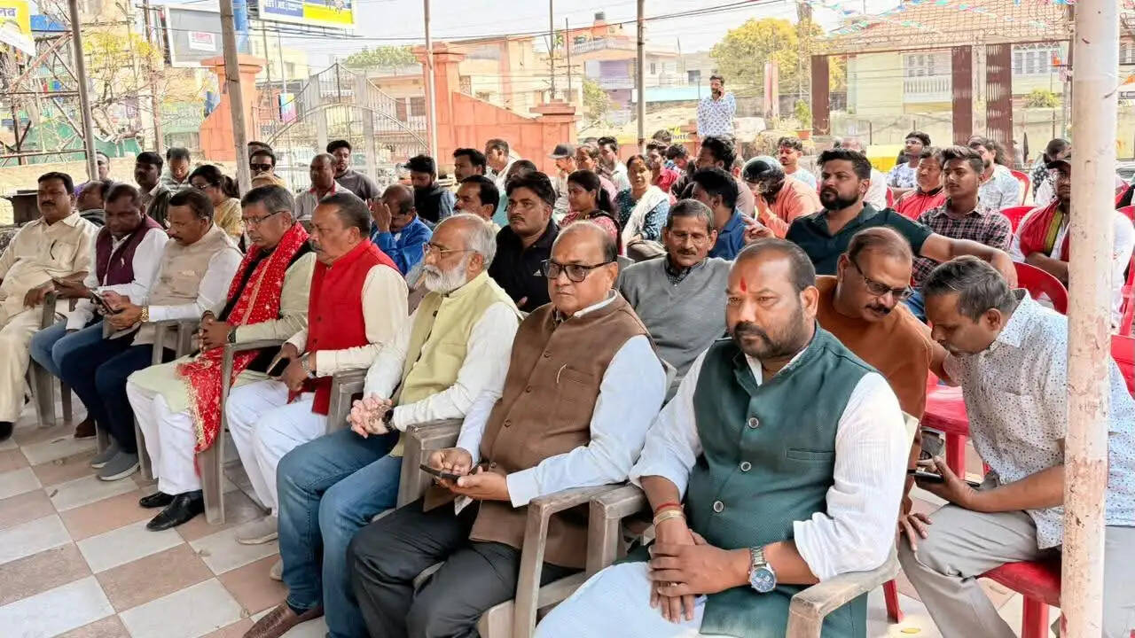 रांची में भाजपा नेताओं ने सुना ‘मन की बात’ का 131वां एपिसोड