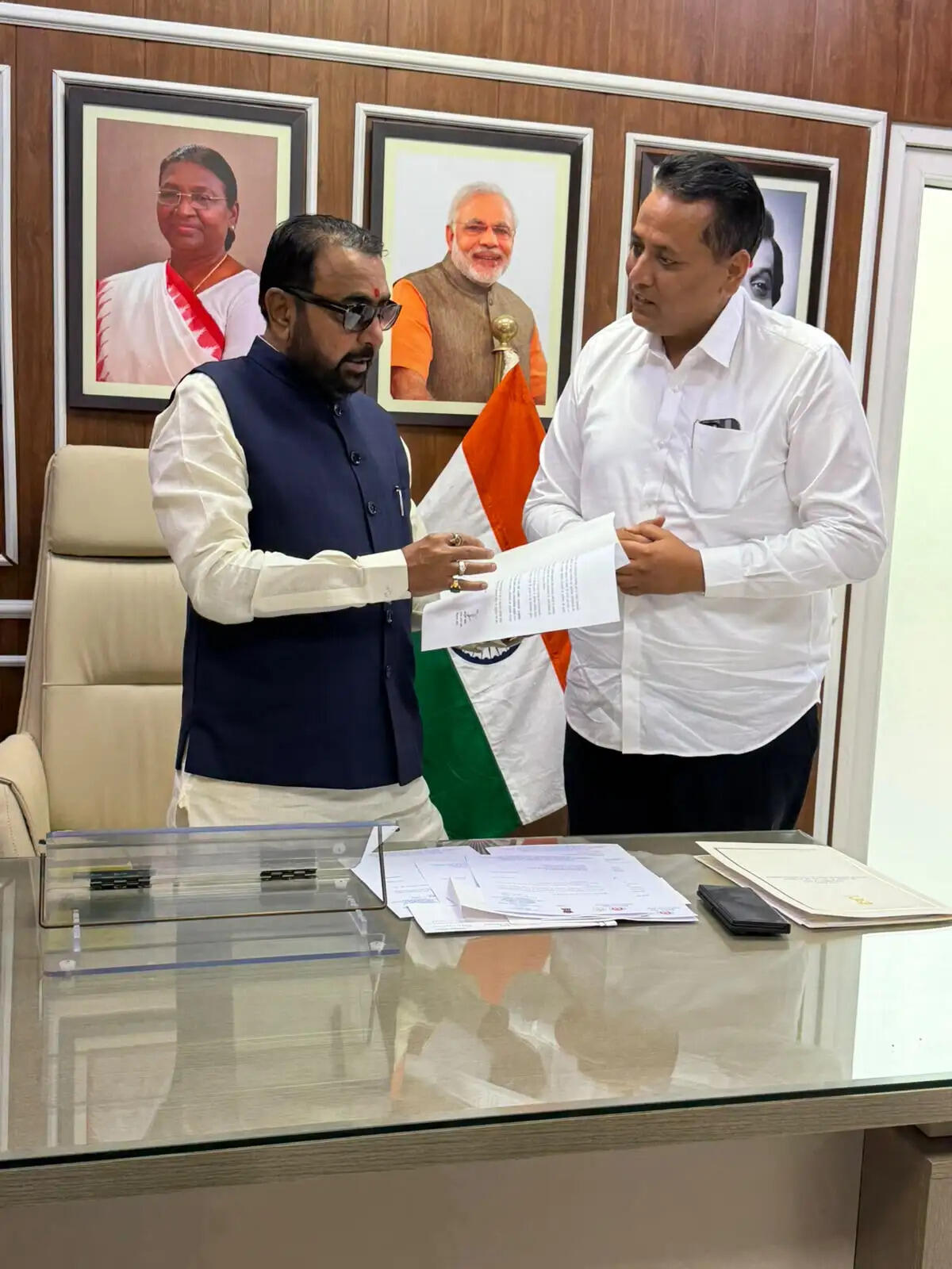 सांसद अनुराग शर्मा ने केंद्रीय राज्य मंत्री से उठाया आयुर्वेदिक महाविद्यालय पपरोला का मुद्दा