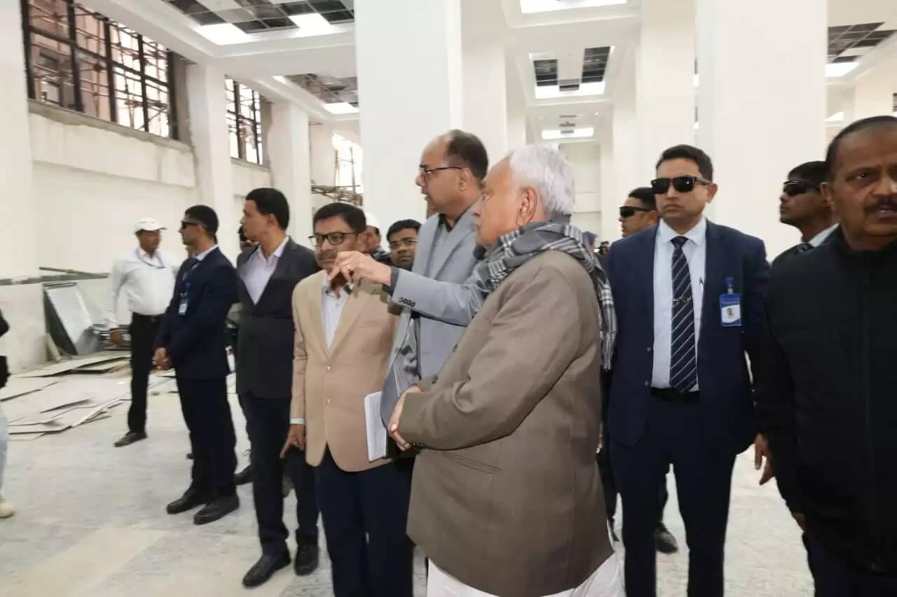 मुख्यमंत्री ने लोकनायक जयप्रकाश नारायण सुपर स्पेशयलिटी अस्पताल के भवन निर्माण कार्य का किया निरीक्षण