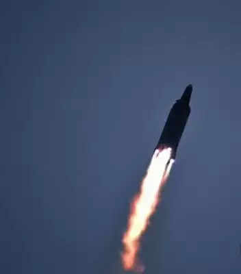 बैलिस्टिक मिसाइल कार्यक्रमों को लेकर अमेरिका ने 6 उत्तर कोरियाई लोगों पर लगाया प्रतिबंध