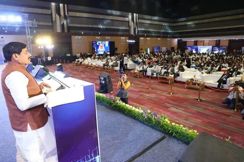 मप्र सेमीकंडक्टर समिट-2026 में मिले 5,800 करोड़ रुपये के निवेश प्रस्ताव, 10 हजार रोजगार होंगे सृजित