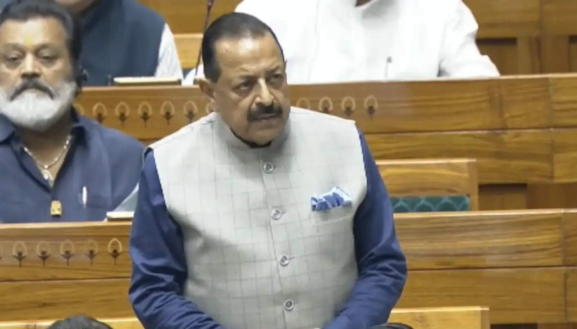 (अपडेट ) लोकसभा में सार्वजनिक परीक्षा संशोधन विधेयक-2026 पेश, पेपर लीक पर 10 साल तक की जेल और 10 करोड़ रुपये का प्रस्ताव