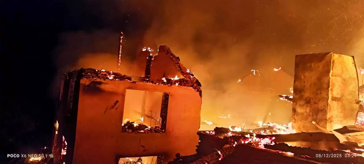 मणिकर्ण घाटी में हुए अग्निकांड में सवा करोड़ की संपति रख