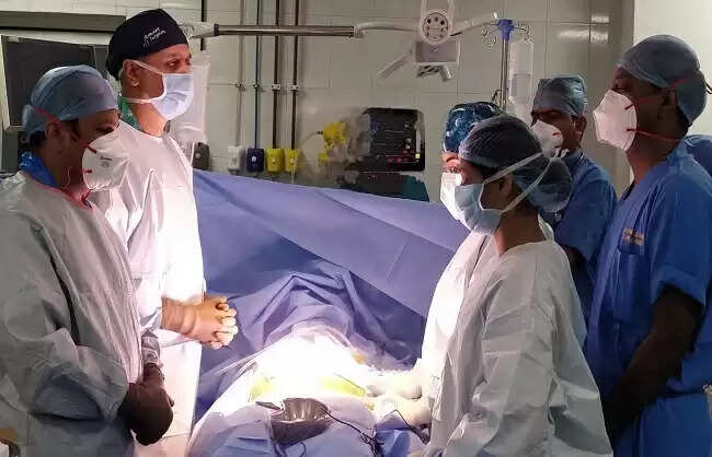 भारतीय वायु सेना ने किडनी और कॉर्निया को एयरलिफ्ट करके दिल्ली पहुंचाया