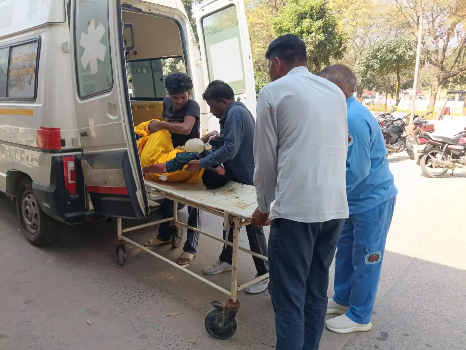 (अपडेट) हरियाणा&nbsp;के&nbsp;सफीदों की रंग फैक्टरी में भीषण आग, चार महिलाओं की मौत, 13 मजदूर झुलसे