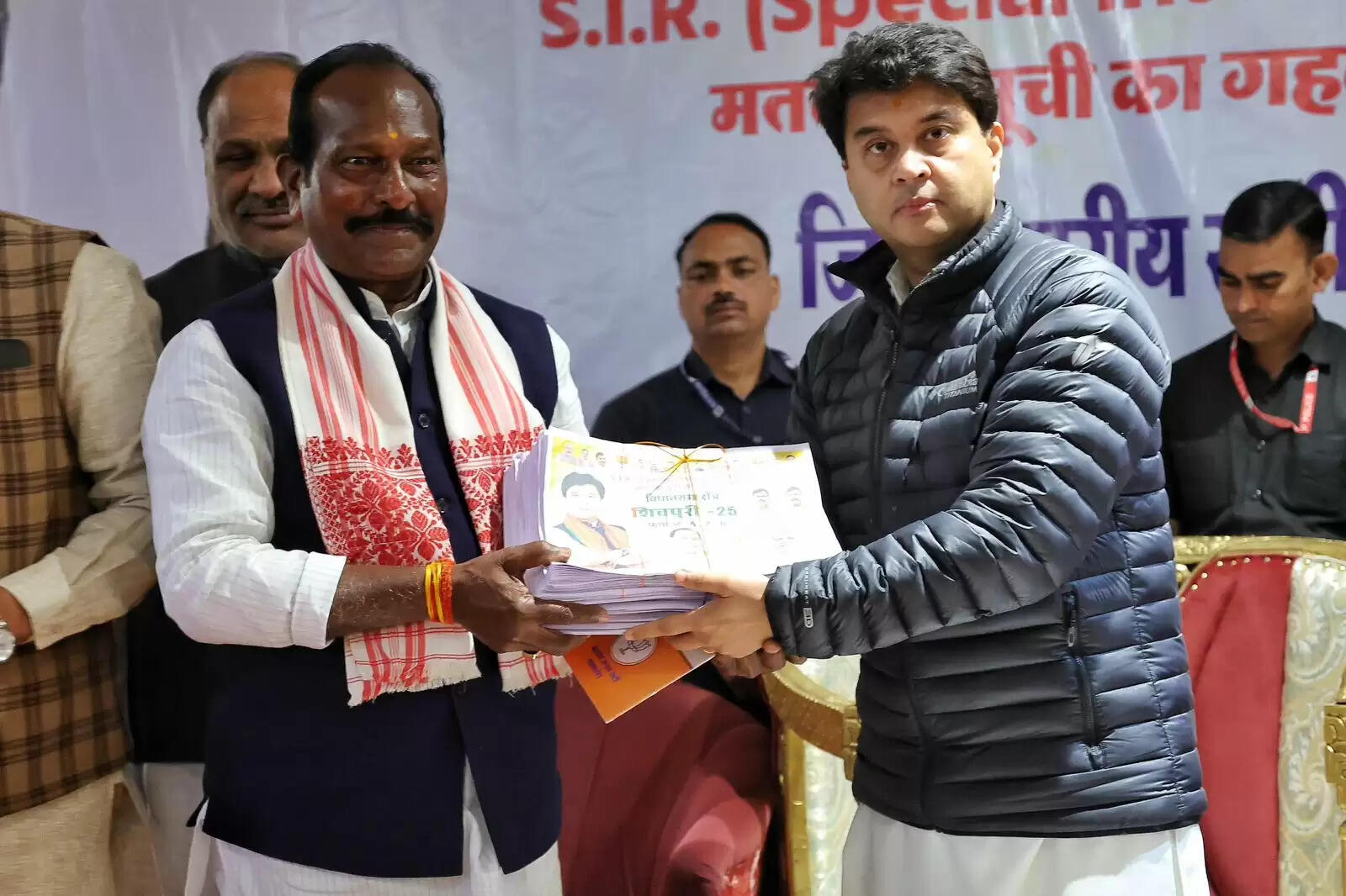 ज्योतिरादित्य सिंधिया ने साधा तृणमूल पर निशाना, कहा-उत्तर प्रदेश, बिहार से होते हुए गंगा कहाँ जाती है, उनका समय भी निकट है