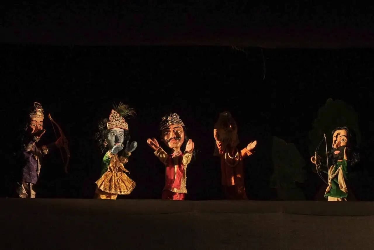 विक्रमोत्सव के पुतुल समारोह में जीवंत हुई एकलव्य की गाथा