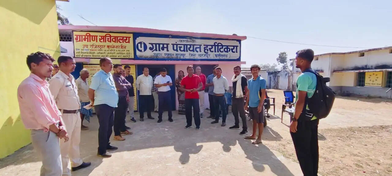 सूरजपुर में कलेक्टर का विकास कार्यों का निरीक्षण, गुणवत्ता और समयबद्धता पर दिया जोर