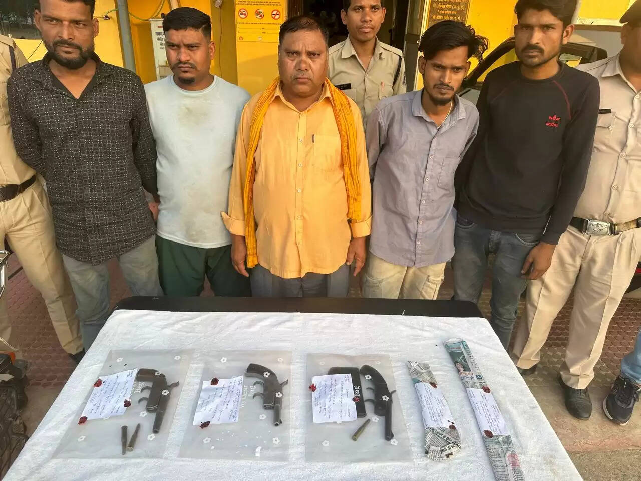 कोरबा पुलिस की बड़ी कार्रवाई , अवैध हथियारों के साथ 5 गिरफ्तार