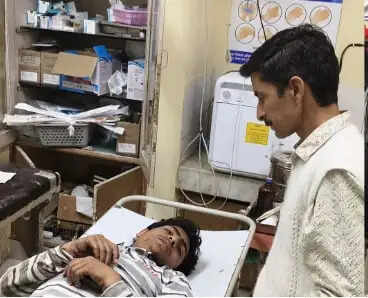 छत से गिरे आईटीआई ट्रेनी, अस्पताल में भर्ती