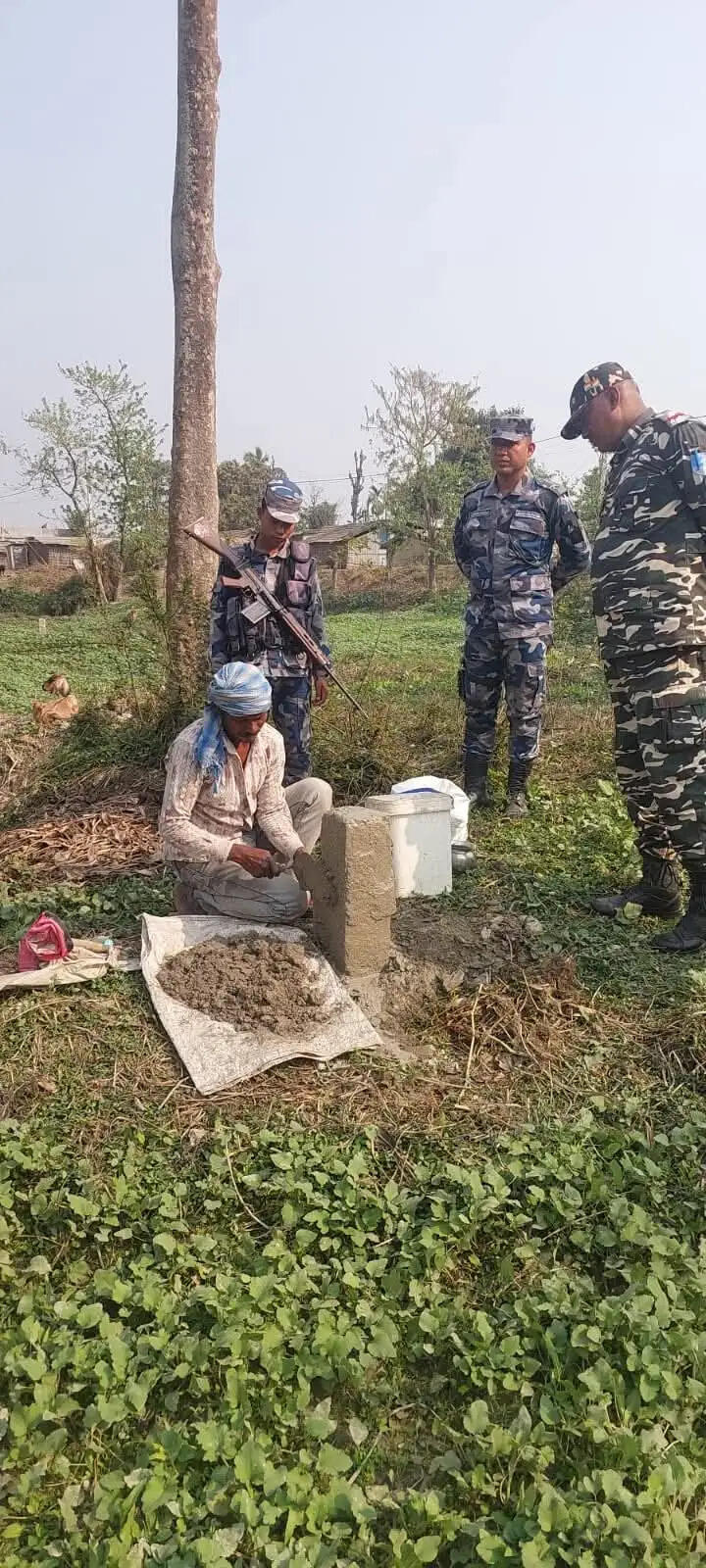 भारत-नेपाल सीमांकन को लेकर सात बॉर्डर पोस्ट की मरम्मती के साथ हुई रंगाई