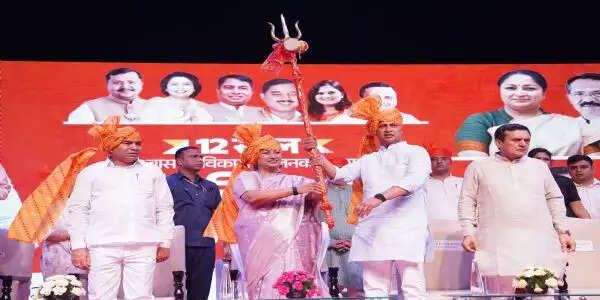 सरकार जनहित से जुड़े विकास कार्यों को दे रही सर्वोच्च प्राथमिकता : रेखा गुप्ता
