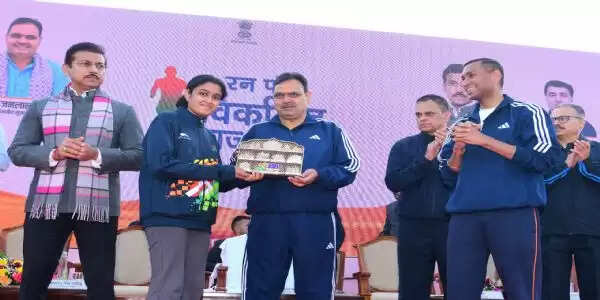 मुख्यमंत्री भजनलाल शर्मा ने ‘रन फॉर जयपुर’ को हरी झंडी दिखाकर किया रवाना