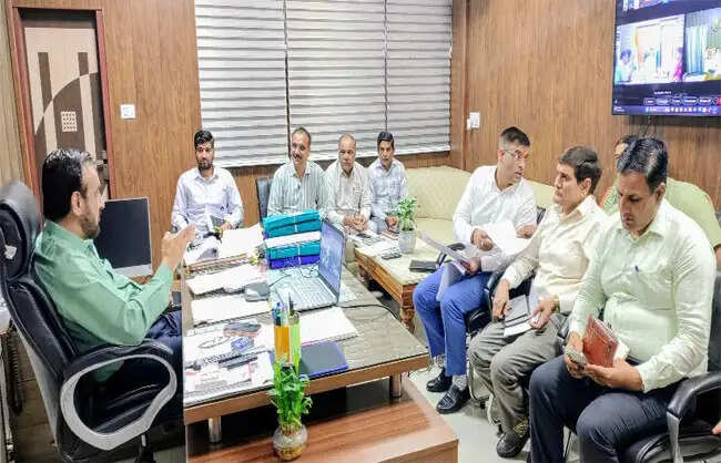 नारनौल में एलपीजी गैस की कोई कमी नहीं, 3723 सिलेंडरों का मजबूत स्टॉकः कैप्टन मनोज कुमार