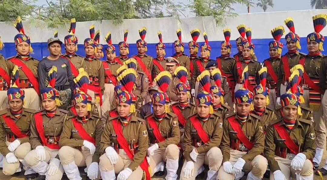 बिहार गृह रक्षा वाहिनी की महिला प्रशिक्षुओं का पारण परेड