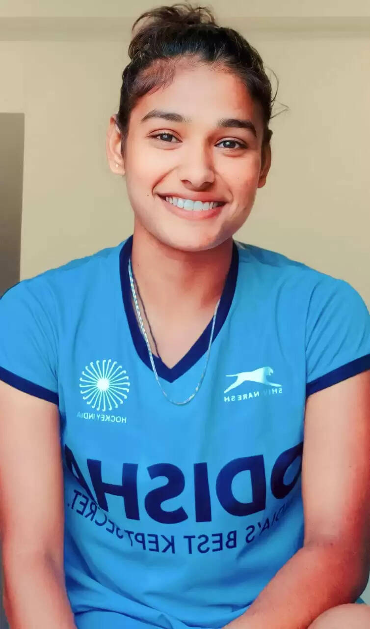 न्यूजीलैण्ड में हॉकी में कमाल दिखायेगी झांसी के मजदूर की बेटी रितिका