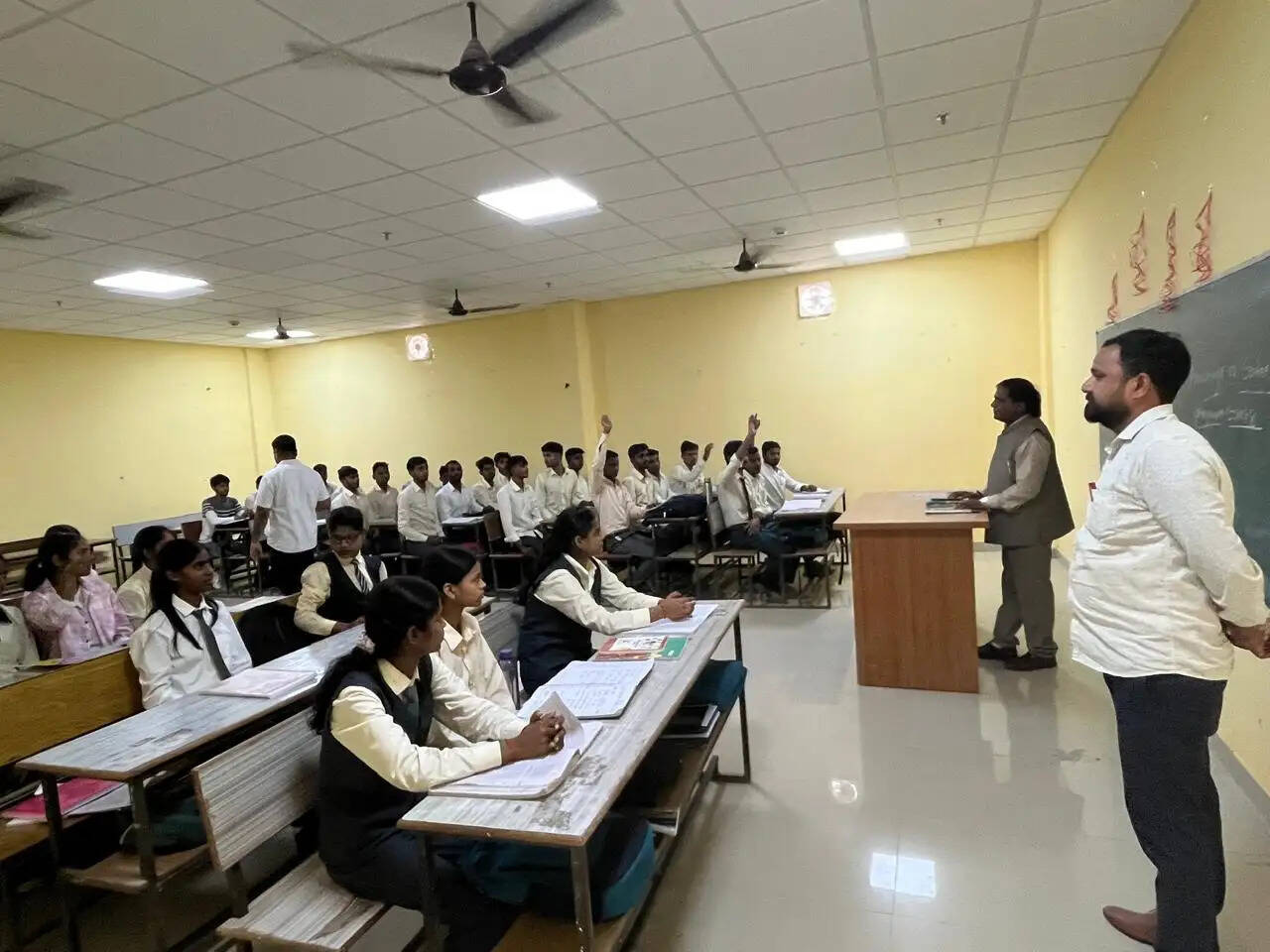 व्यावहारिक प्रशिक्षण से बढ़ेगा कौशल, कृषि शिक्षा को खेत और बाजार से जोड़ने पर जोर : प्रो उमेश चंद्रा