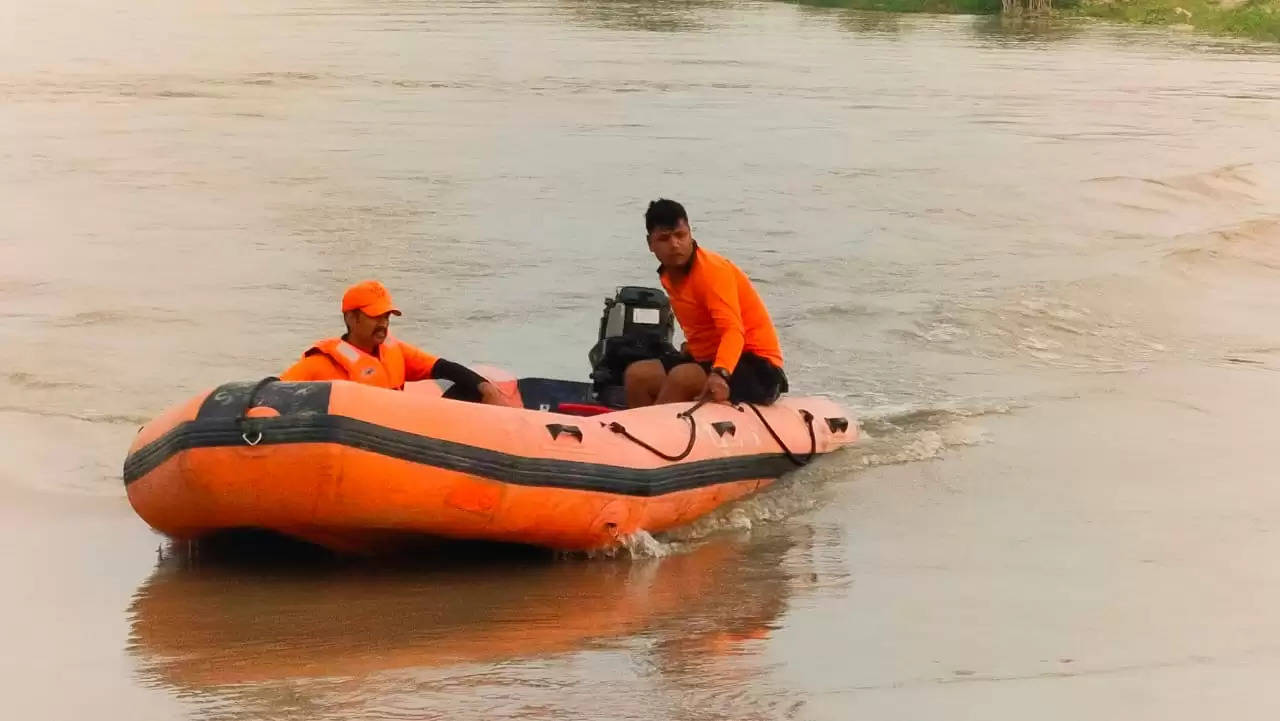 रामगंगा नहर में डूबी लड़की,तलाश में जुटी एसडीआरएफ