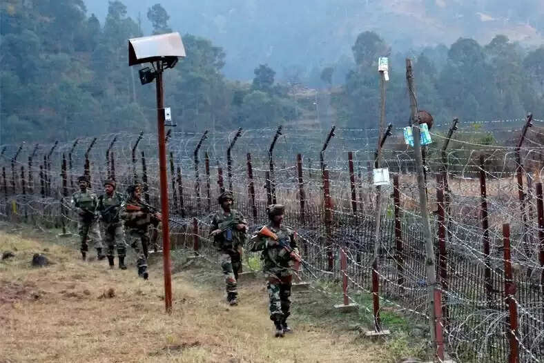 पाकिस्तान नहीं आया बाज, कुपवाड़ा में नियंत्रण रेखा पर सीमा पार से की गोलाबारी