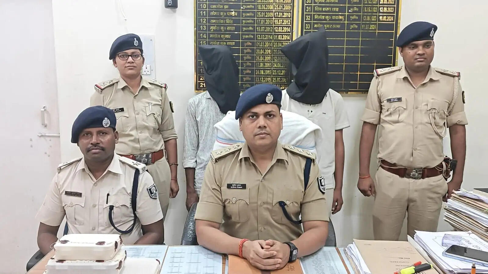 111 ग्राम स्मैक और सवा दो लाख रुपये के साथ हीरा और गुड्डू गिरफ्तार