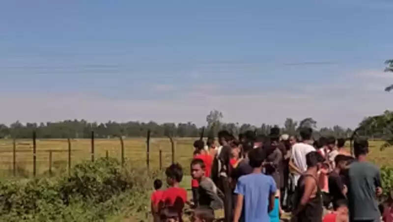 मानकाचर भारत-बांग्लादेश सीमा पर तनाव, बीएसएफ ने की हवाई फायरिंग