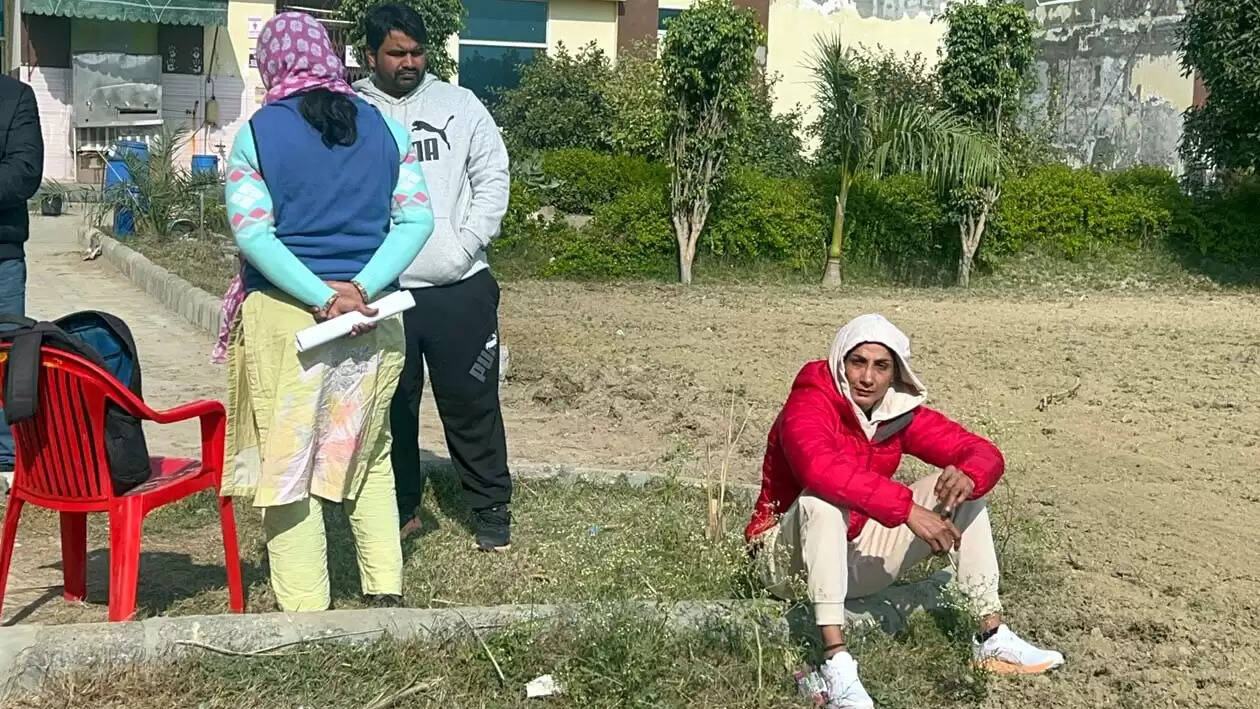 हिसार : सीनियर स्टेट रेसलिंग चैंपियनशिप में इंटरनेशनल खिलाड़ी निर्मल बूरा को खेलने से रोका