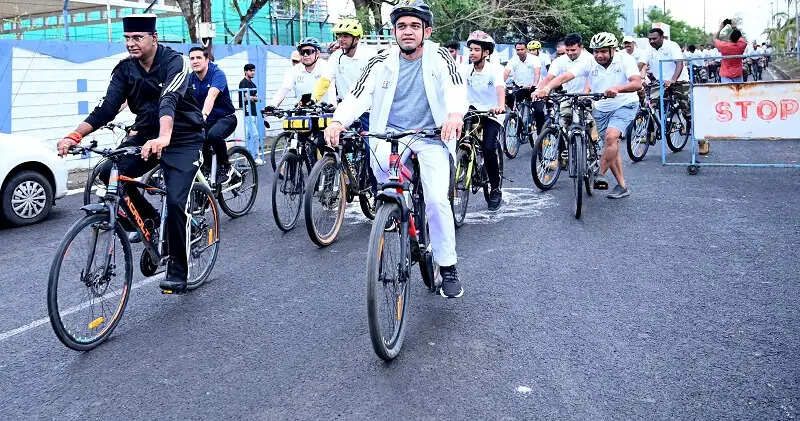 (अपडेट) भोपालः टीटी नगर स्टेडियम से गूंजा फिट इंडिया का संदेश