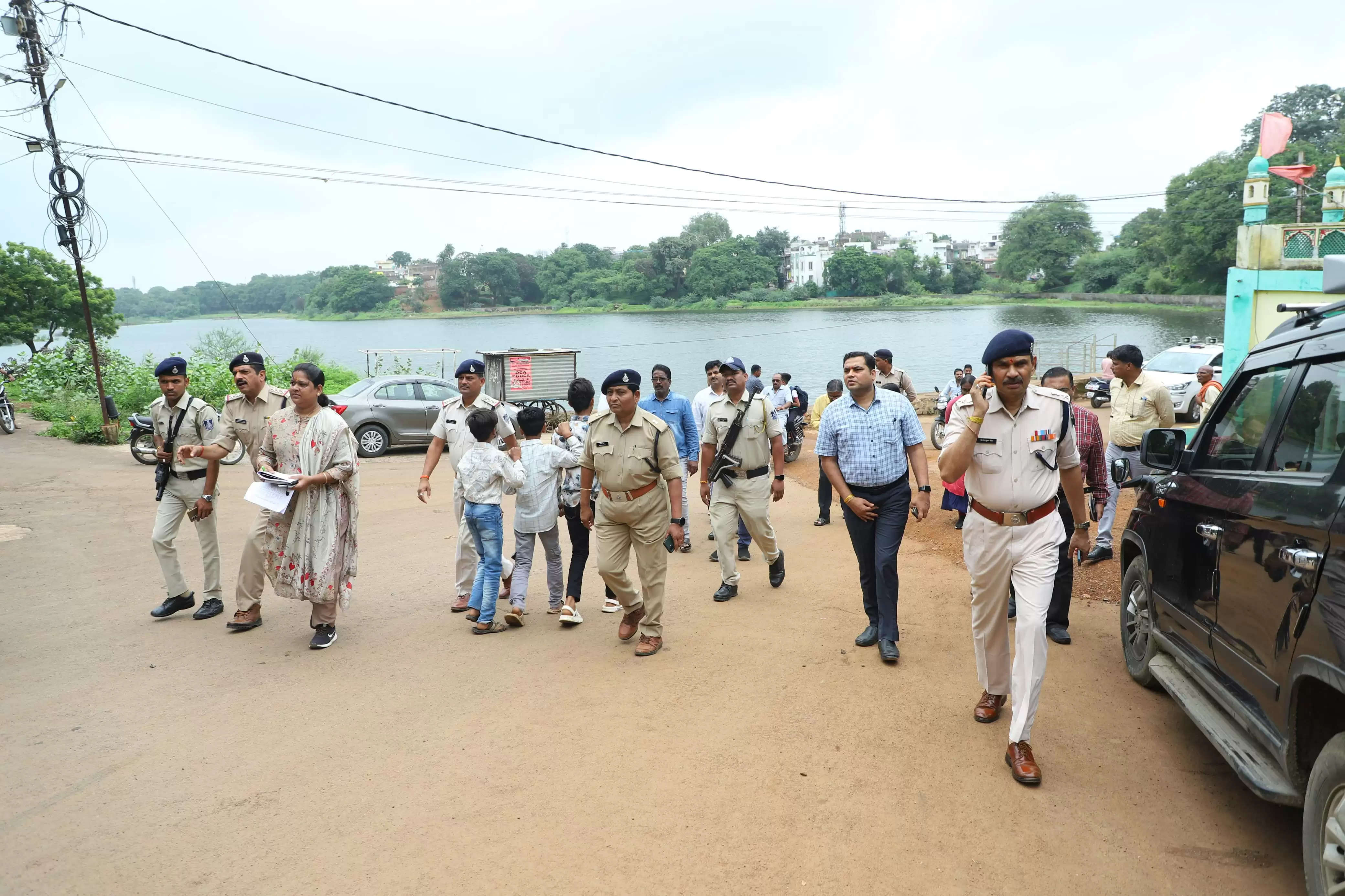 आगरमालवाः 12 अगस्त को निकलेगी बैजनाथ महादेव की शाही सवारी, कलेक्टर-एसपी ने किया मार्ग का पैदल भ्रमण