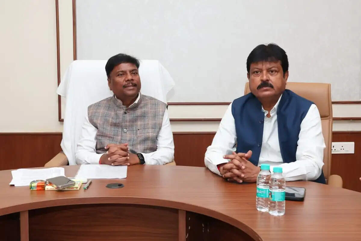 यात्री किराया विवाद का जल्द होगा समाधान, परिवहन विभाग की अधिकाधिक सेवाएं होंगी ऑनलाइन&nbsp;:&nbsp;मंत्री केदार कश्यप