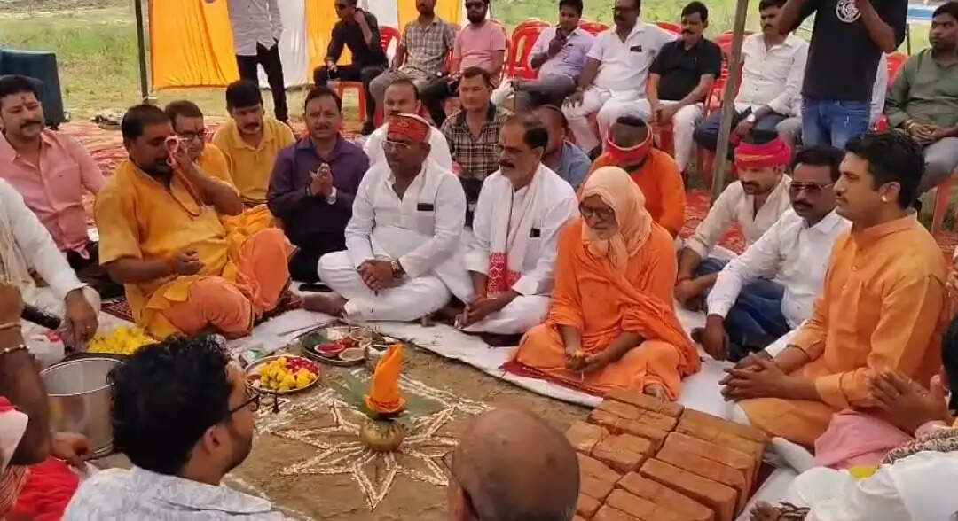 तांबेश्वर मंदिर में 51 फीट ऊंची शिव प्रतिमा की स्थापना, विधि-विधान से हुआ भूमि पूजन
