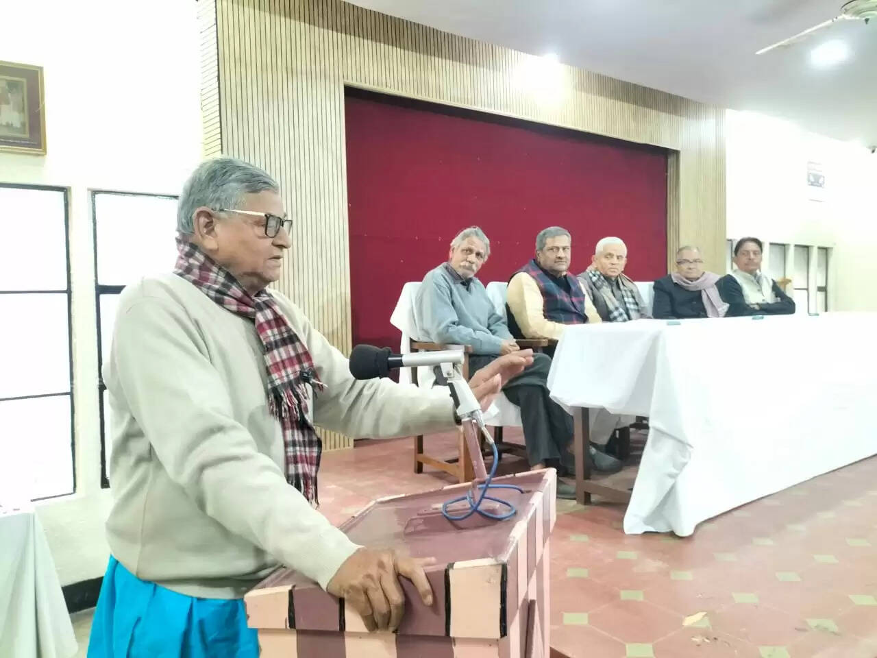 बनारस की पत्रकारिता का निर्भीक स्वर मौन हो गया