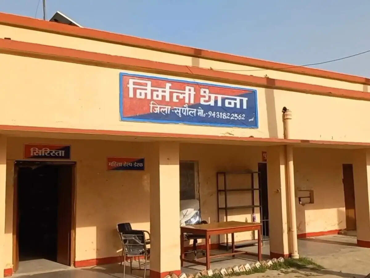निर्मली में होटल पर देर रात छापेमारी, कई संदिग्ध हिरासत में
