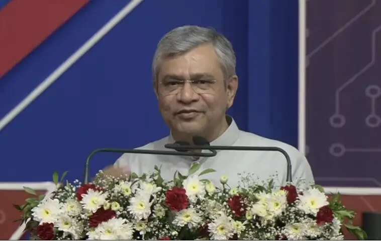 सेमीकंडक्टर प्लांट 14 महीनों में तैयार हुआ, भारत बनेगा वैश्विक हब: अश्विनी वैष्णव