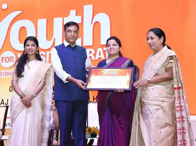 युवा शक्ति ही विकसित भारत की सबसे बड़ी ताकत : डॉ मांडविया
