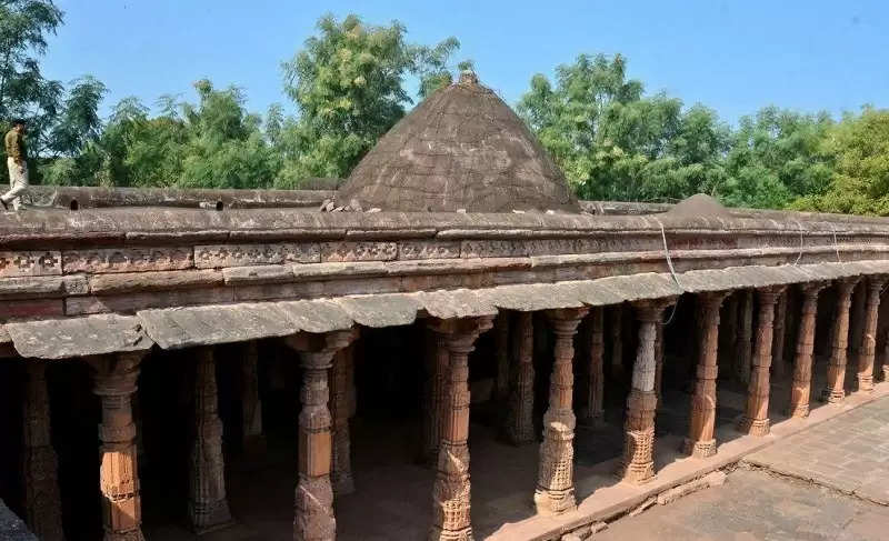 धार की ऐतिहासिक भोजशाला में एएसआई सर्वे का 19वां दिन, हिन्दू पक्ष ने किया हनुमान चालीसा का पाठ