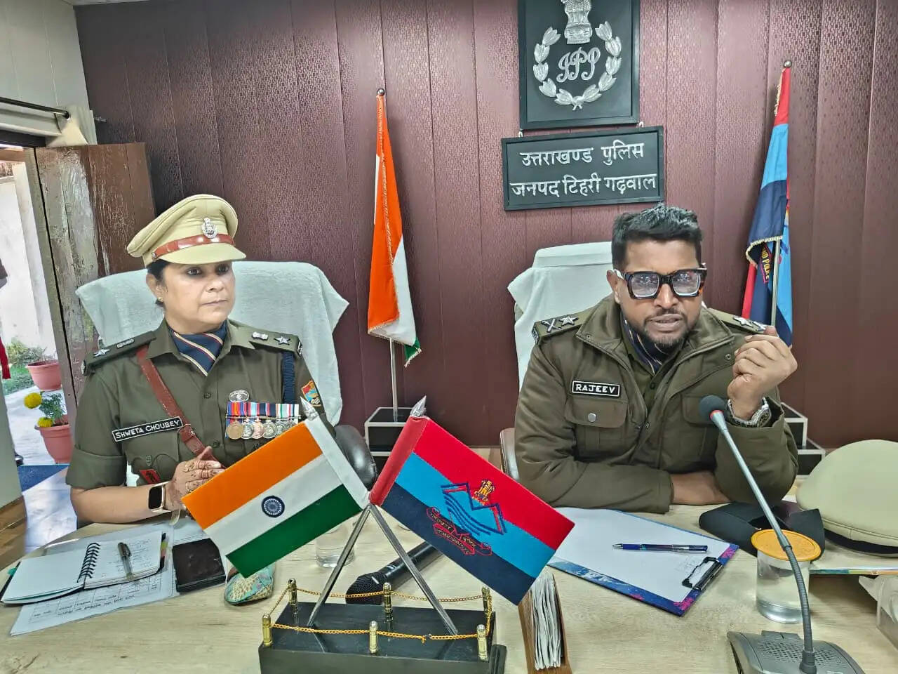 आईजी ने पुलिसकर्मियों की समस्याएं सुनीं, समयबद्ध समाधान के निर्देश