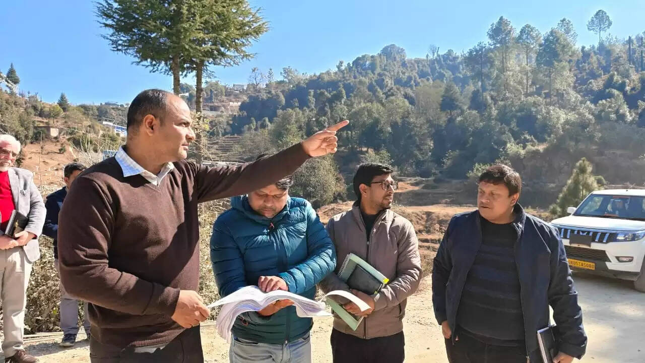 निर्माणाधीन जिला जेल में होंगी आधुनिक सुविधाएं, डीएम ने दिए निर्देश