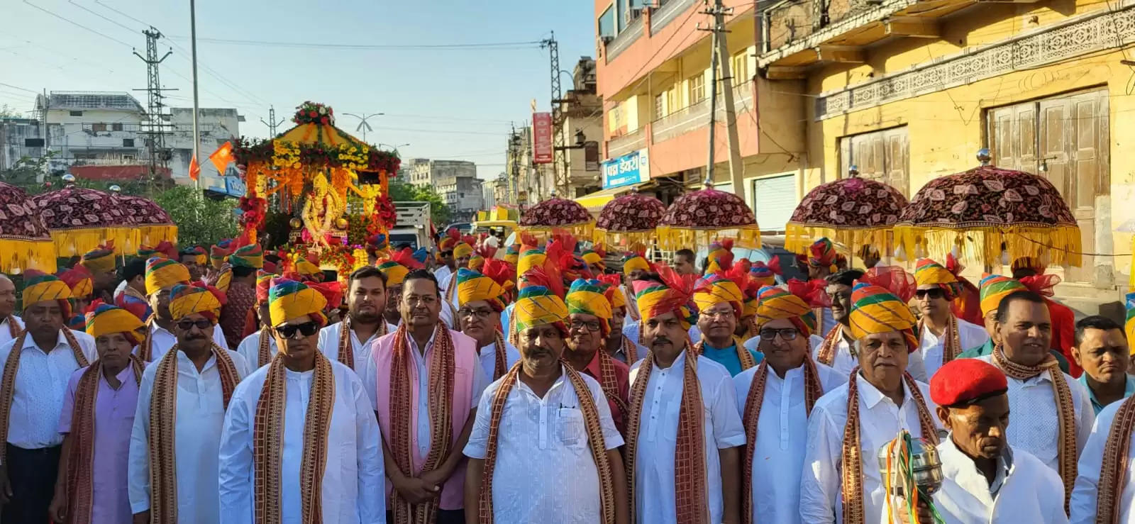 अग्रसेन जयंती पर निकली भव्य शोभा यात्रा