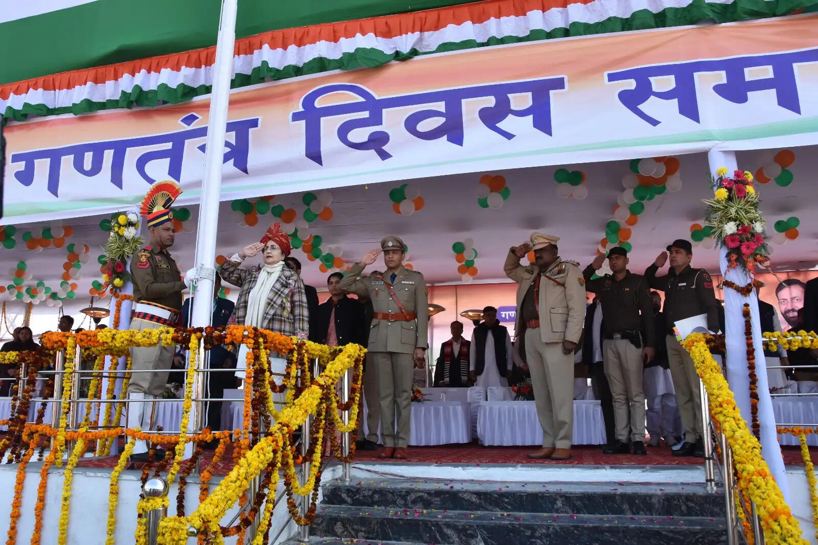 कैथल&nbsp;में&nbsp;सांसद किरण चौधरी ने फहराया तिरंगा, परेड की सलामी ली&nbsp;