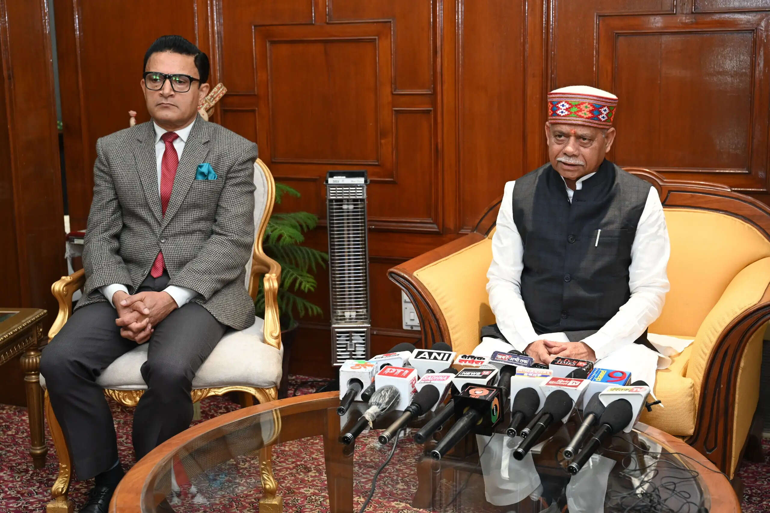 वर्क कल्चर अपनाओ, तभी आगे बढ़ेगा हिमाचल’ : राज्यपाल शिव प्रताप शुक्ल