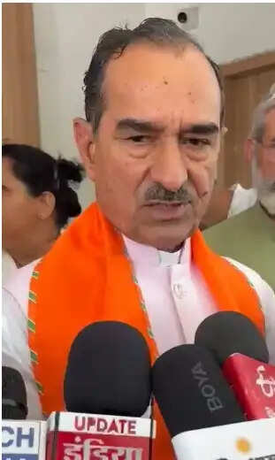 जनादेश का सम्मान करना लोकतंत्र की मजबूती के लिए जरूरी: मदन राठौड़
