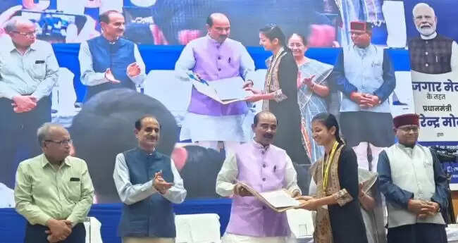 रोज़गार मेले में 162 चयनित उम्मीदवारों को सौंपे नियुक्ति पत्र