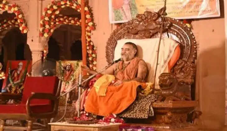 कांची शंकराचार्य ने मां विशालाक्षी, मीनाक्षी देवी के दरबार में किया दर्शन पूजन