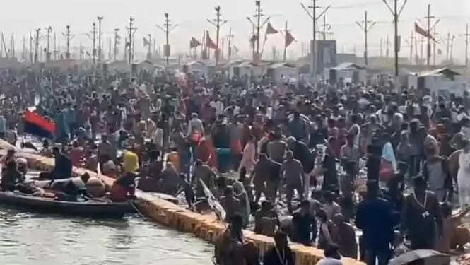 विश्व प्रसिद्ध माघ मेला में बसंत पंचमी को उमड़ा जनसैलाब, लगभग 3 करोड़ 56 लाख श्रद्धालुओं ने लगाई आस्था की डुबकी